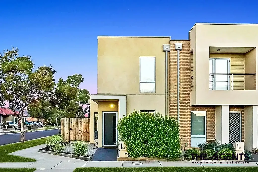 Tarneit 4房 毗邻公园的住宅，附带独立祖母房 Parkside living with a Detached Granny Flat