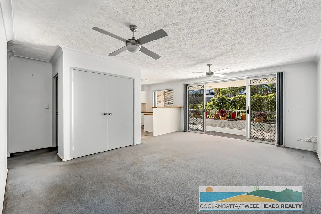 Coolangatta 2 Slaapkamer Coolangatta Renovator Ripper – Stroll to the Beach!