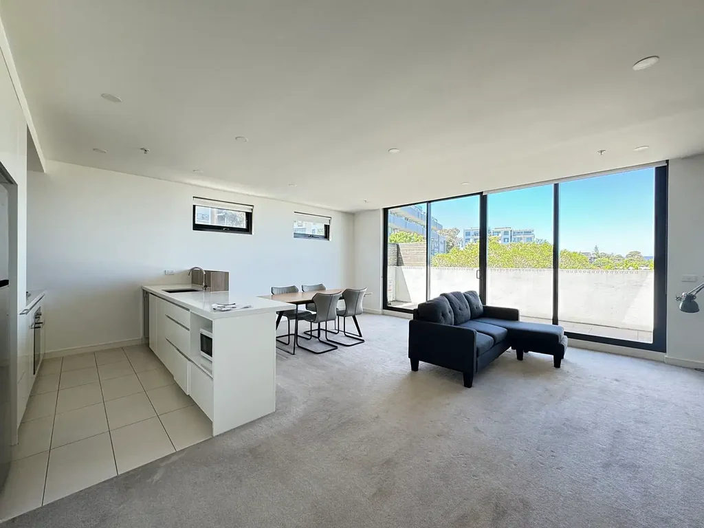 Modern two bedroom Apartment Ready to Move in Now!