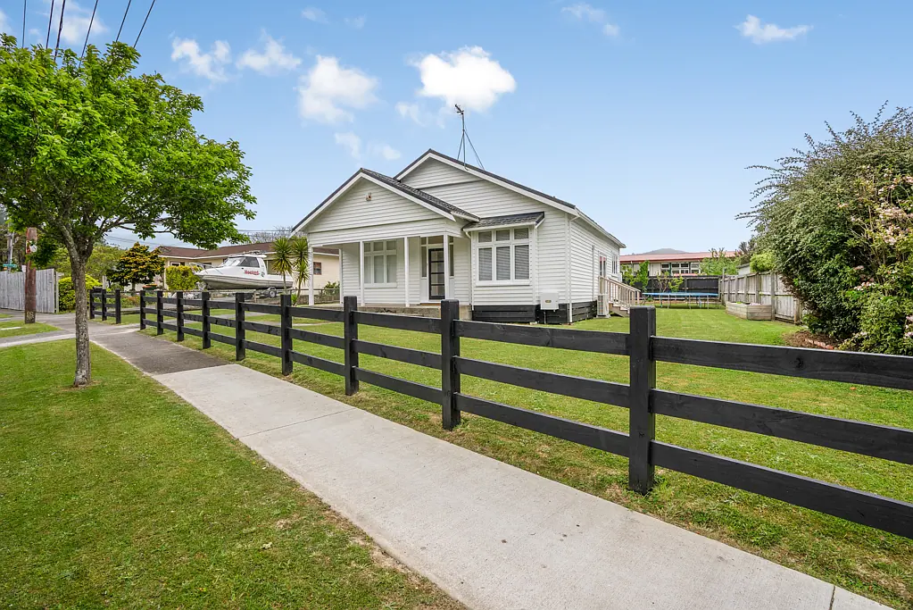 2 Richard Grove, Stokes Valley, Lower Hutt, Wellington
