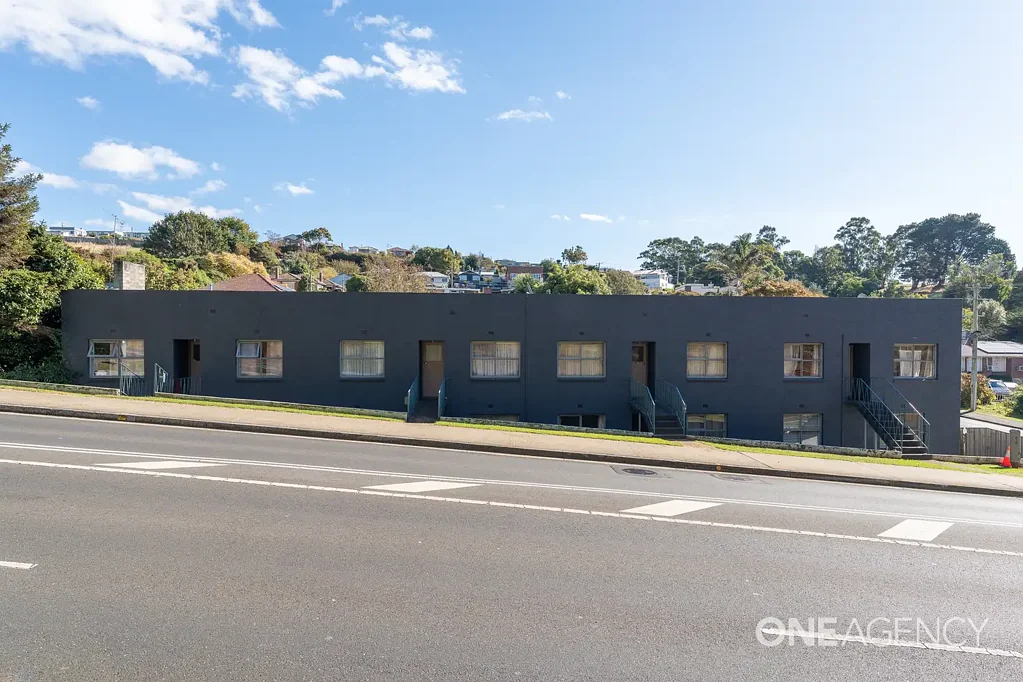 Hillcrest 15 Bedroom Exceptional Investment Opportunity - Block Of 8 Tenanted Units