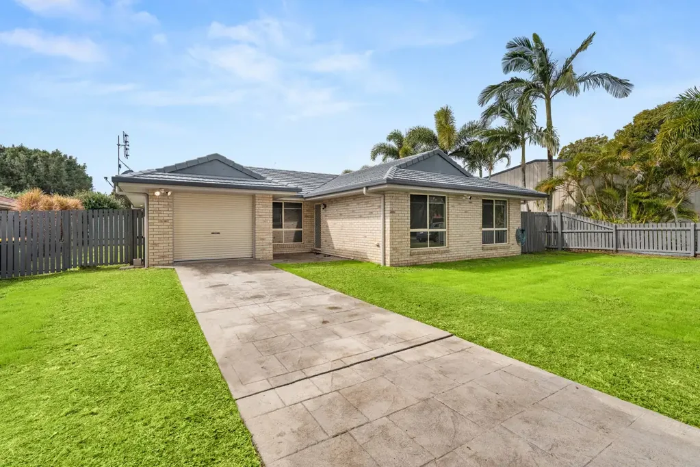 Urraween 4房  FRESHLY RENOVATED, MOVE-IN READY AND CLOSE TO EVERYTHING