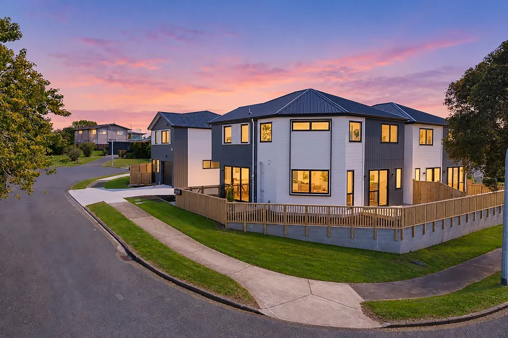 Half Moon Bay 4Kwarto Freestanding Built to Live. No Compromise.