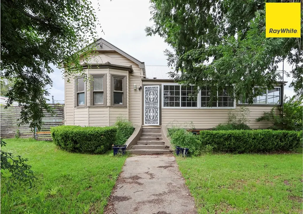 Warialda 4 Bedroom Comfortable Home in Warialda
