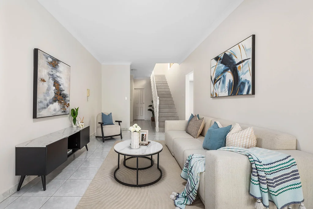 Hurstville 3chambre Parkside Sanctuary with Townhouse-Style Living & Brand New Kitchen - Total Size 219 m2