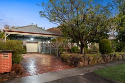 18 Pine Street, Surrey Hills