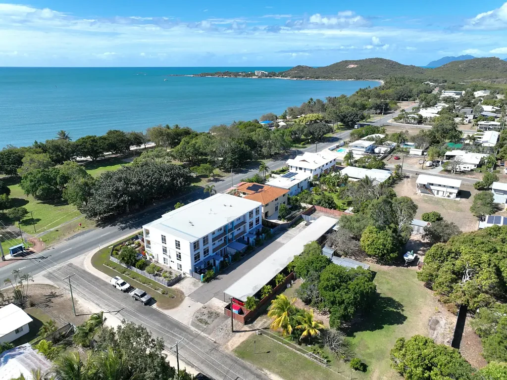 Bowen 3 Bedroom Beachfront Unit with Ocean Views & Resort-Style Living