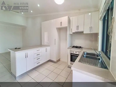 Unit 20/8 Hillcrest St, Emerald, QLD 4720, 2 chambres, 2 salles de bain, Unit