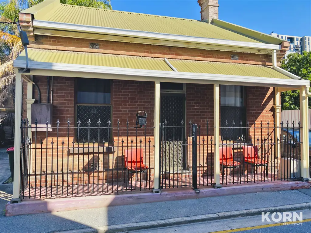 Solid Brick City Cottage Close to Central Market for Rent