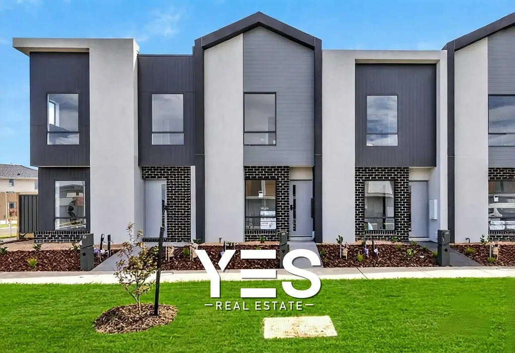 MODERN FAMILY LIVING IN A PRIME CLYDE LOCATION