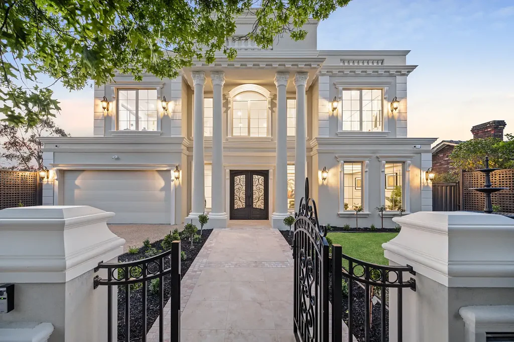 Balwyn 5 Slaapkamer A Palatial French Estate in the Heart of Balwyn High Zone