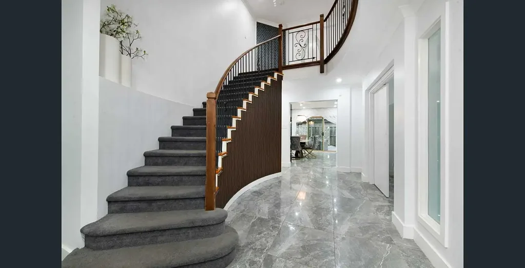 The Ponds 5ਬੈੱਡਰੂਮ Elegant Family Living in a Prime Location
