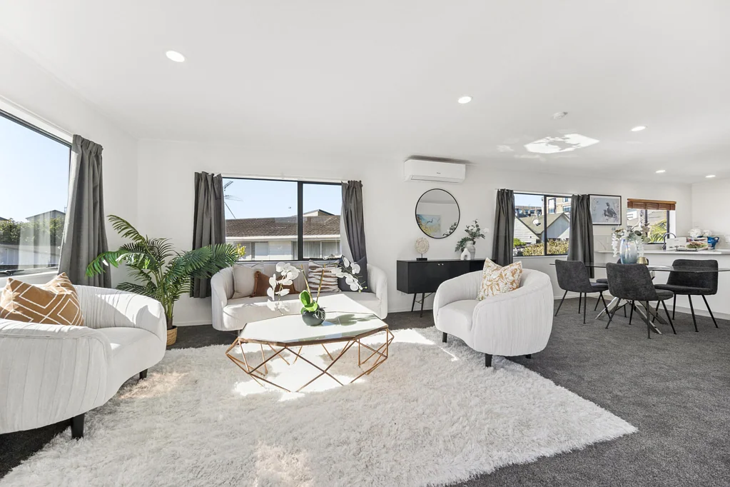 Te Atatu South 3 Bedroom Freehold, Renovated & Ready to Move In