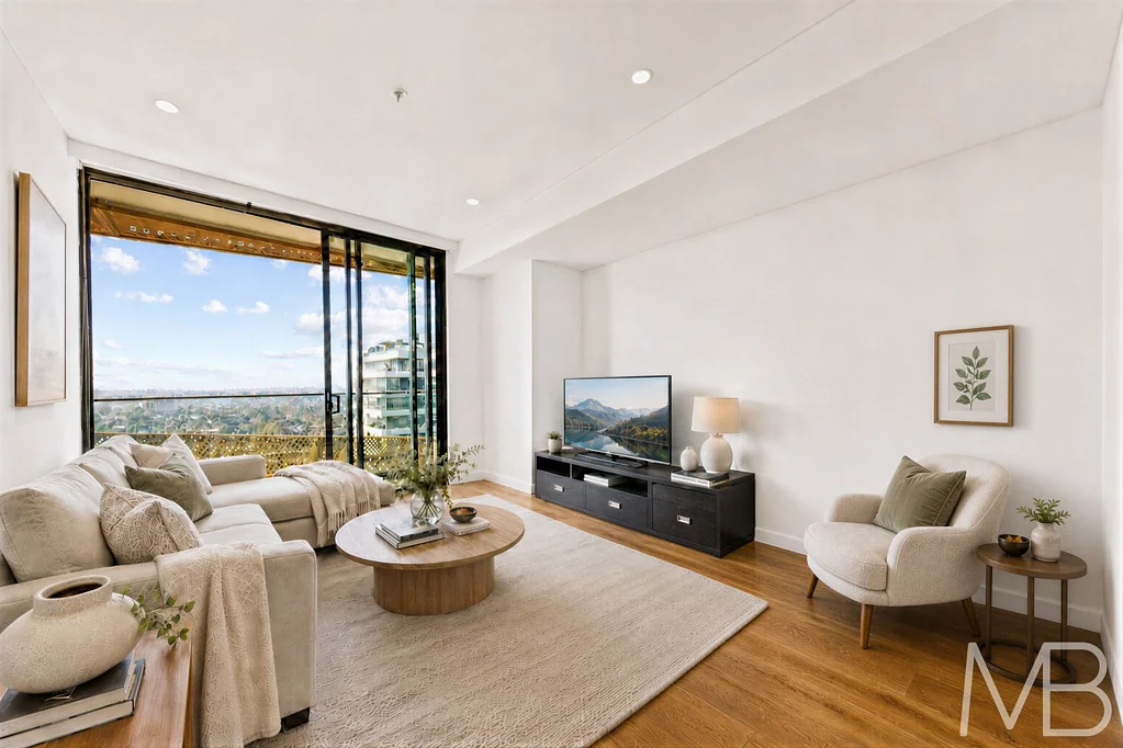 Designer Apartment With Stunning Views & Resort Amenities