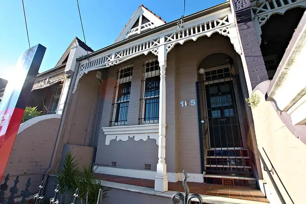 Large terrace in convenient location