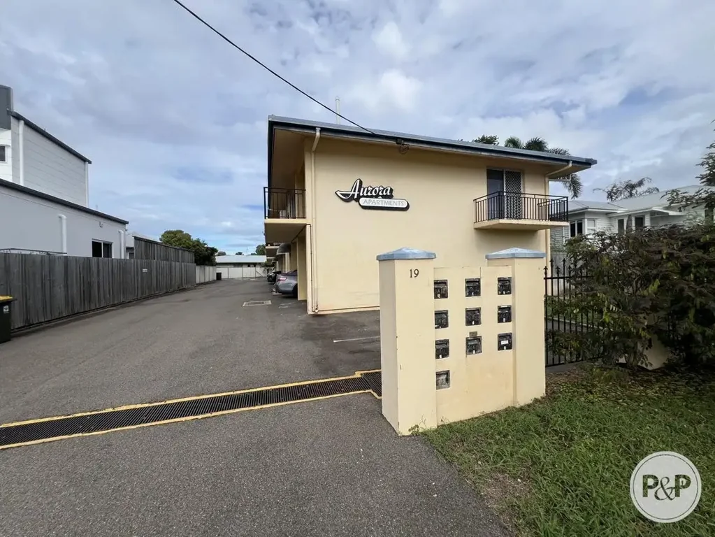 Low-Maintenance Living in the Heart of North Ward