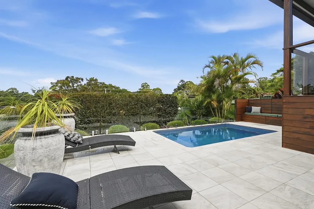 Coffs Harbour 4chambre Family Comfort, Poolside Entertaining and Flexible Living Potential