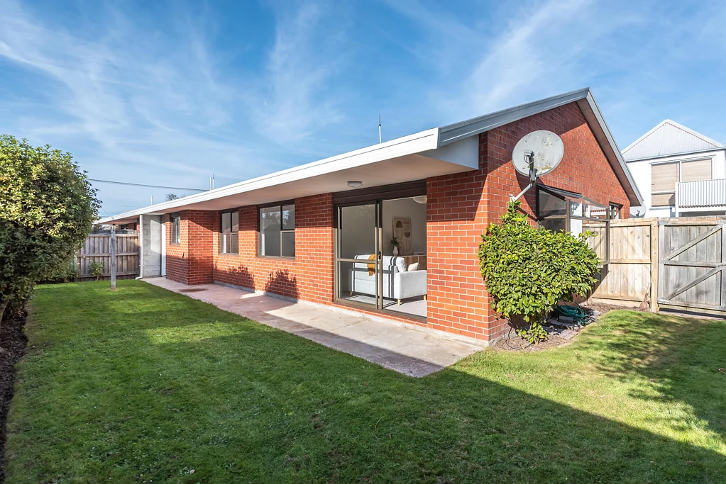 Saint Albans 2房  Stylishly Updated and Exceptionally Located