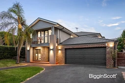 4 Endeavour Street, Mitcham