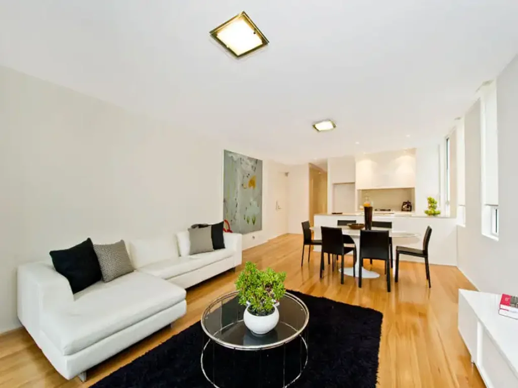 Newly Refreshed Modern Bondi Apartment