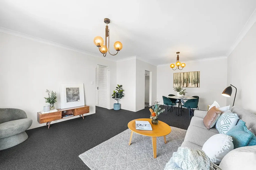 Five Dock 1房 采光极佳的公寓，位于便利的 Five Dock 区域 Light-Filled Apartment in a Convenient Five Dock Location
