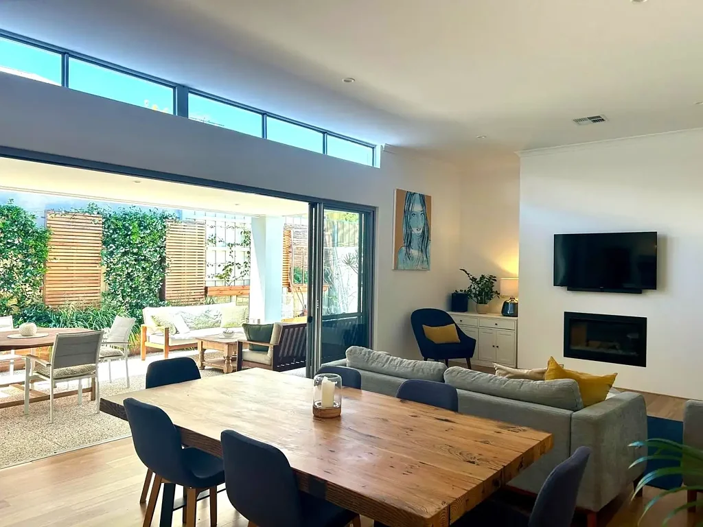 Luxury Near-New Home - 3 month rental