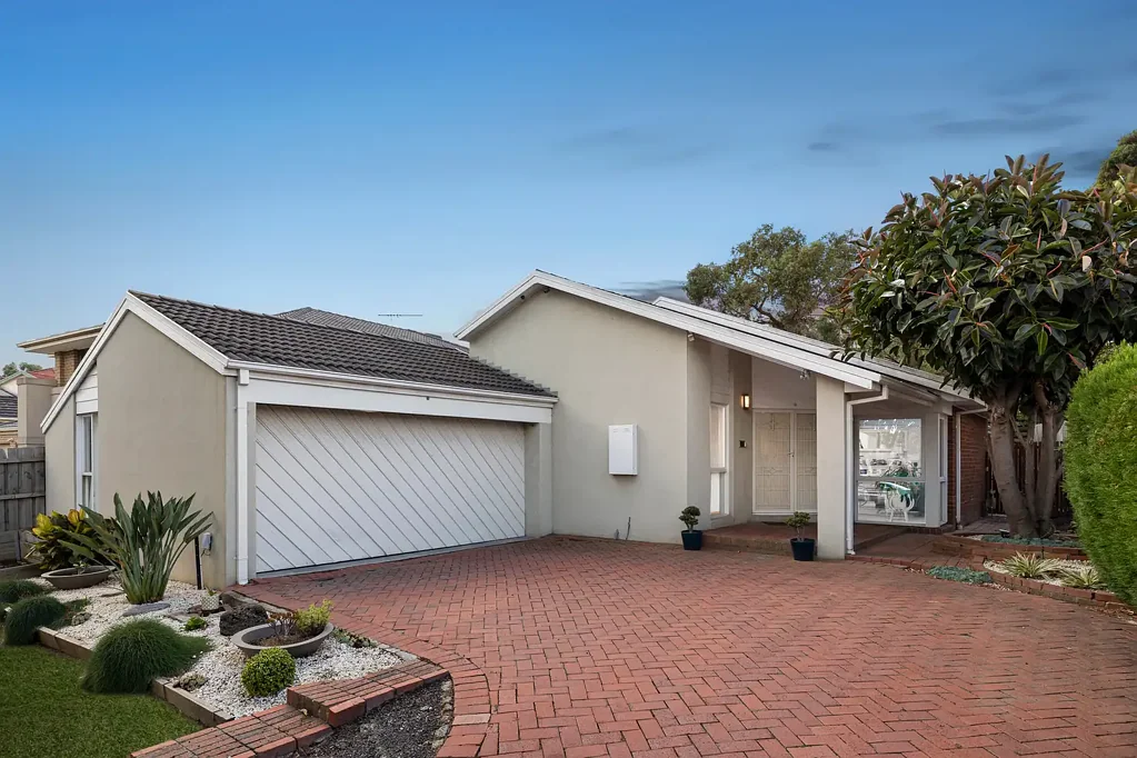 8 Delfin Court, Rowville, VIC 3178
