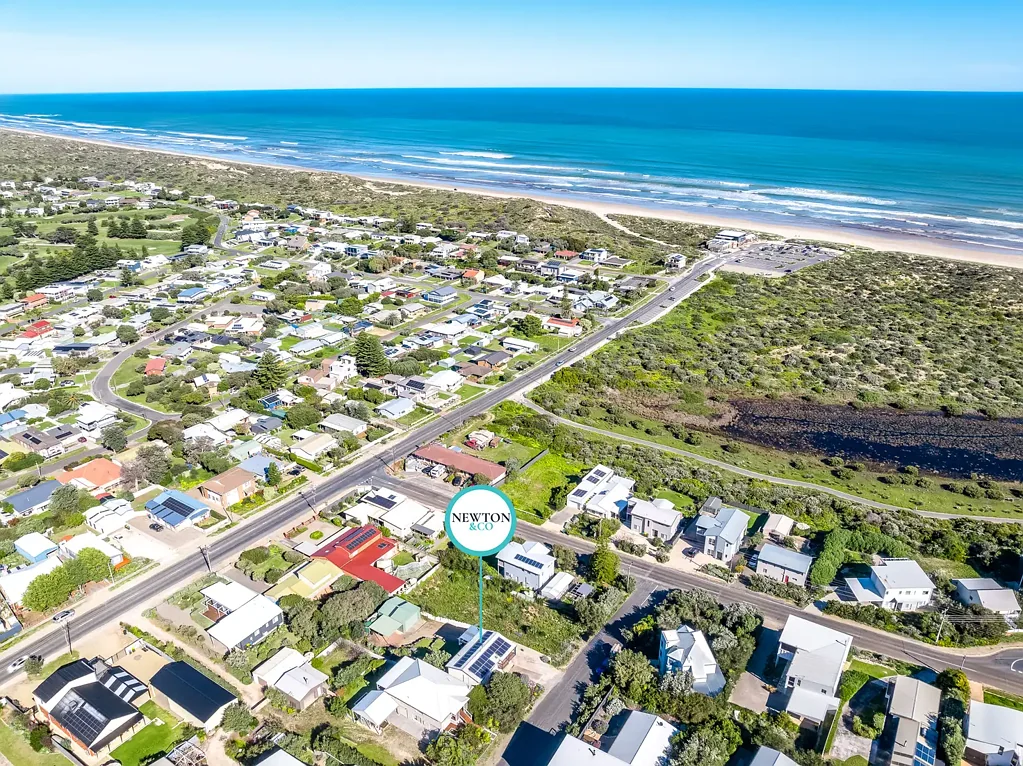 Goolwa Beach 5침실 Spacious Coastal Family Retreat with Exceptional Vehicle & Boat Storage