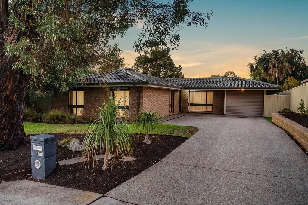 11 Stoneyhill Street, Reynella East, SA 5161