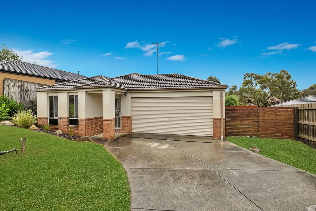 42 Natanya Drive, Pakenham, VIC 3810