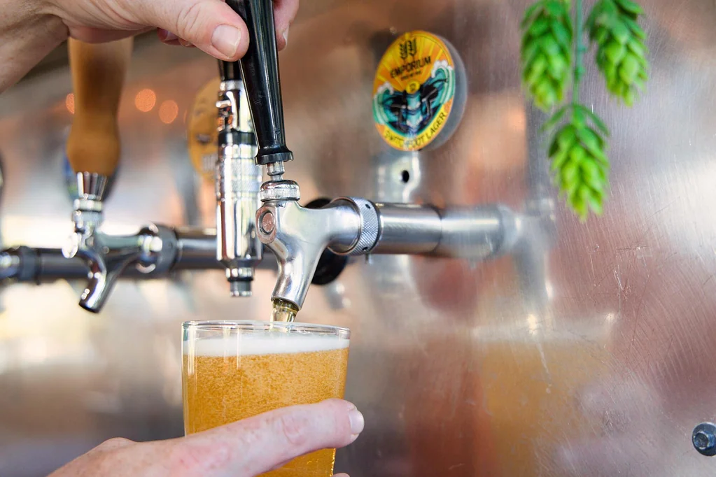 Kaikoura BEER, GOLF & BURGERS - THE BREWERY DREAM