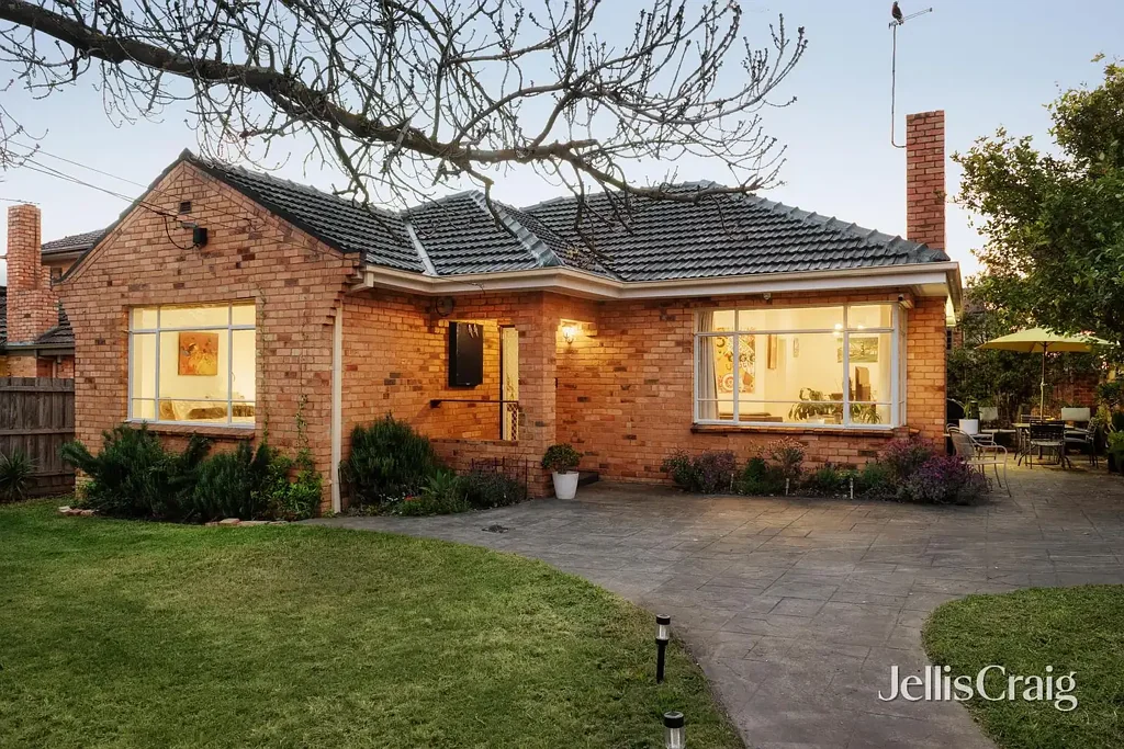 Bentleigh 2कमरा Corner charm in parklike serenity