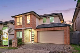 68 Cobden Parkes Crescent, Lidcombe