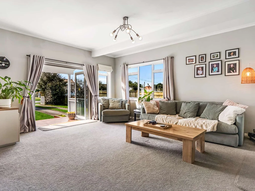 Whakatane 3ਬੈੱਡਰੂਮ Home With A Guest Cabin