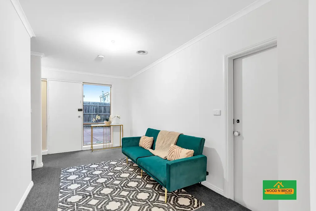 Dandenong 3ਬੈੱਡਰੂਮ Charming Townhouse in the Heart of Dandenong