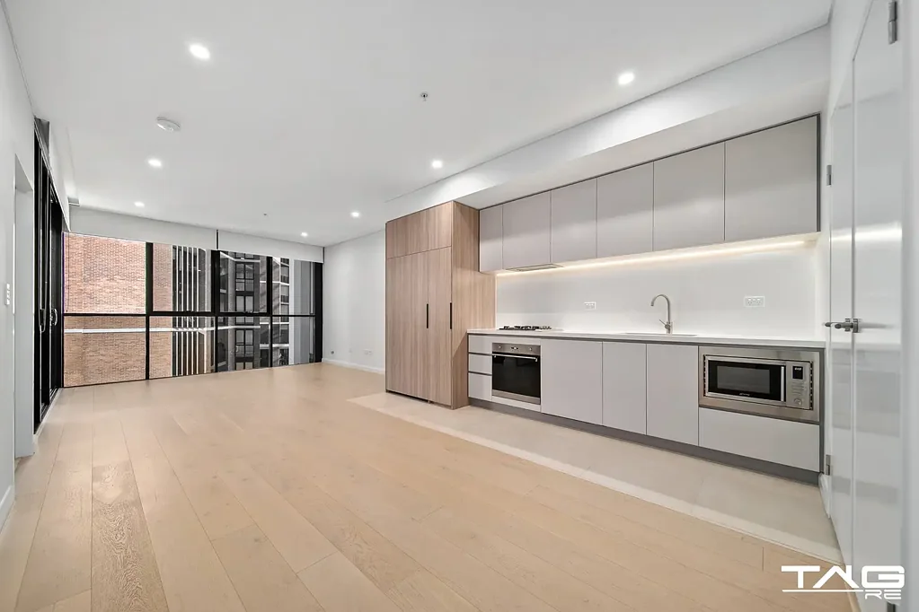 Westmead 1ห้องนอน Near-New Luxury Apartment with Secure Parking & Storage in Prime Westmead Location