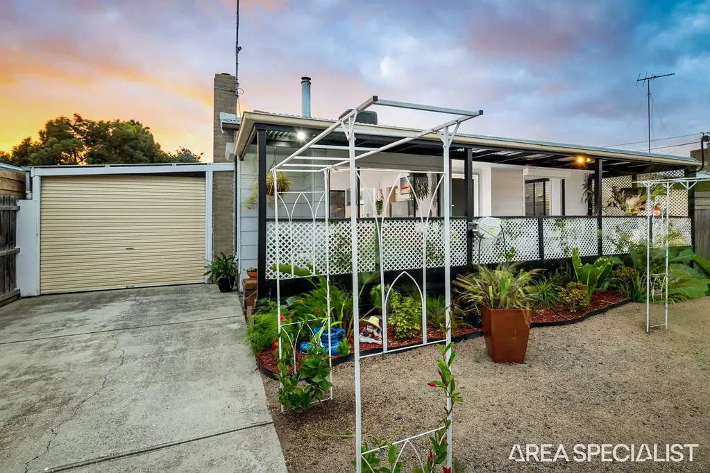 21 Curlew Crescent, Norlane, VIC 3214