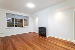 3/13a Hartpury Avenue, Elwood