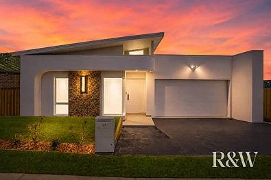 Menangle Park 4chambre Luxury Living with Modern Style in the Heart of Menangle Park