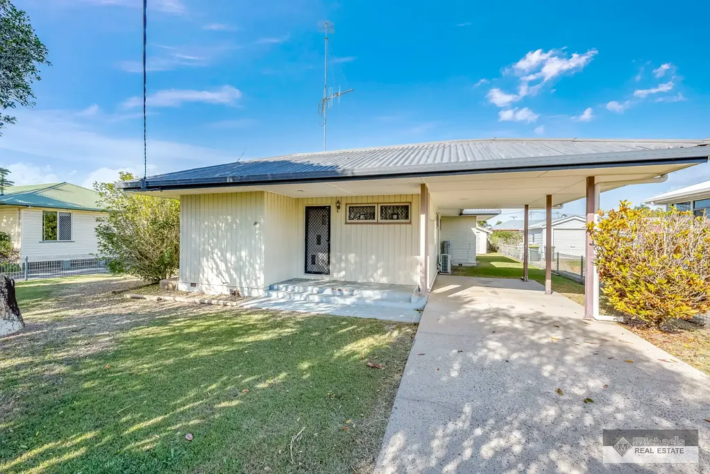 Svensson Heights 3 Bedroom Tidy three-bedroom home ready to go in Svenson Heights!