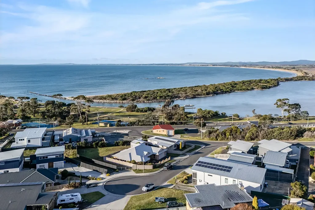 Bridport 3房  Modern coastal living!