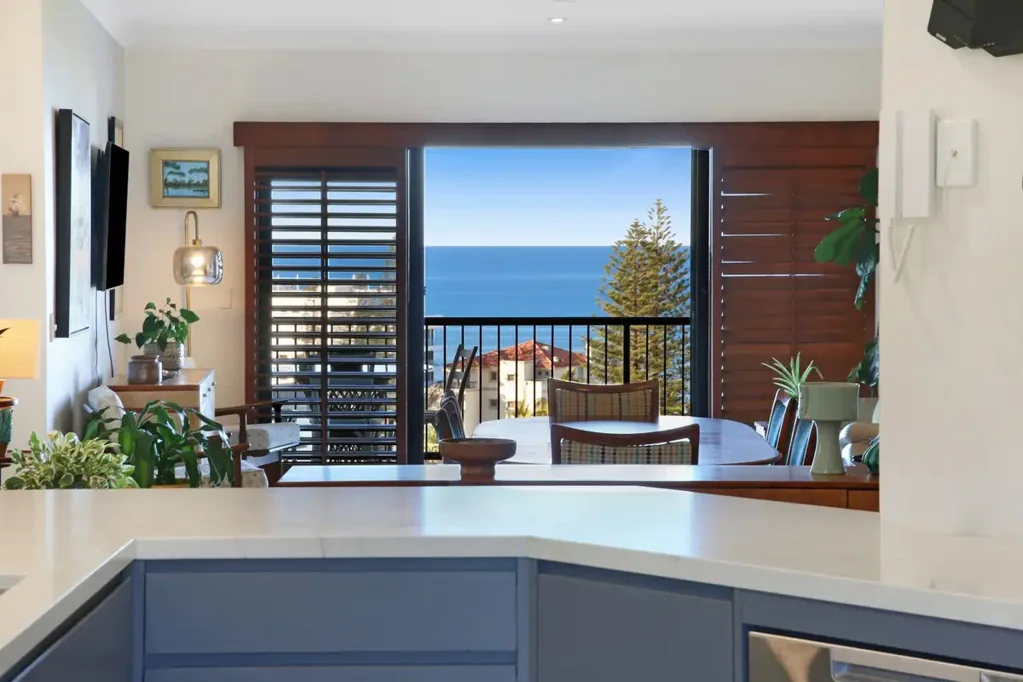 Miami 3Zimmer Top-Floor Elegance in the Prestigious D Block – Ocean to Hinterland Panoramas