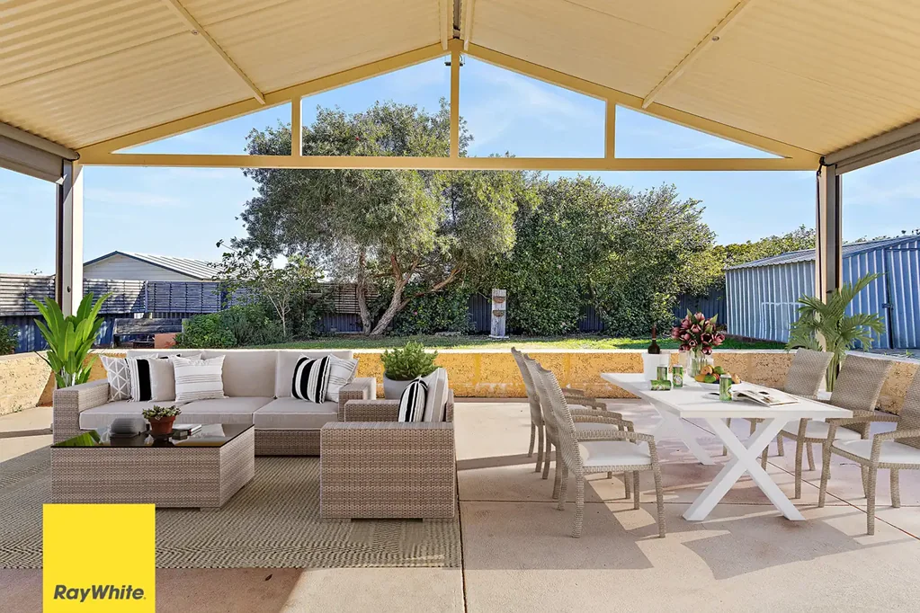 Girrawheen 3房  Renovate, Develop or Simply Enjoy, 769sqm of Endless Opportunity!