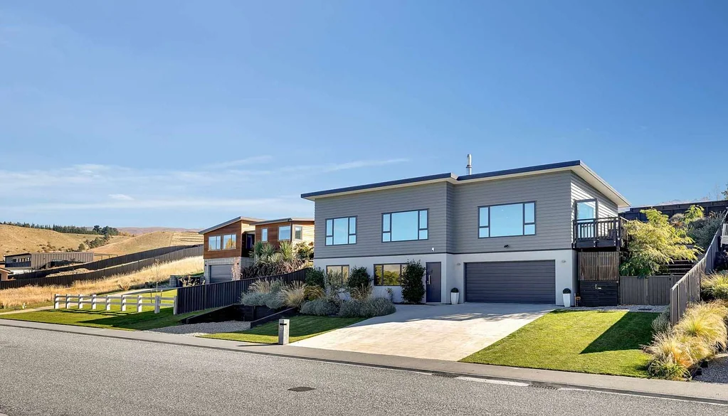 Cromwell 4Zimmer Elegant Family Home with Spectacular Outlook