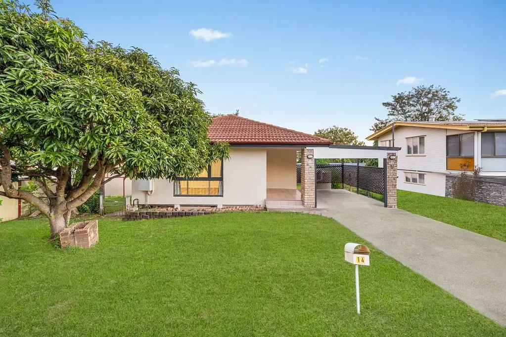 Huge Family Home with extra rumpus & kitchenette