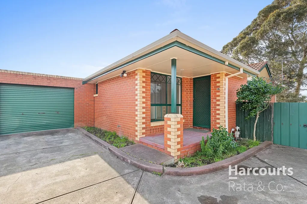 Spacious 3-Bedroom Home in Epping