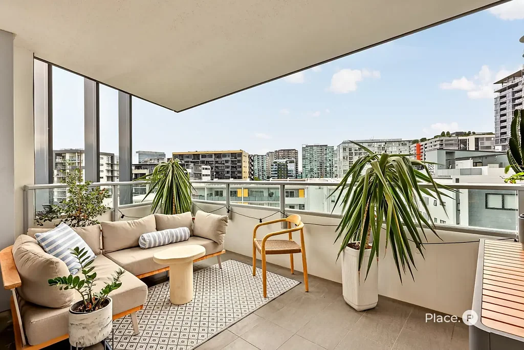 Newstead 2Phòng ngủ Light Filled Corner Positioned Apartment in an Unrivalled Lifestyle Location
