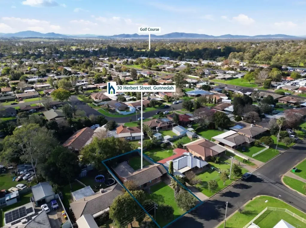 Gunnedah 4Phòng ngủ Spacious Family Home with Secure Long-Term Tenancy