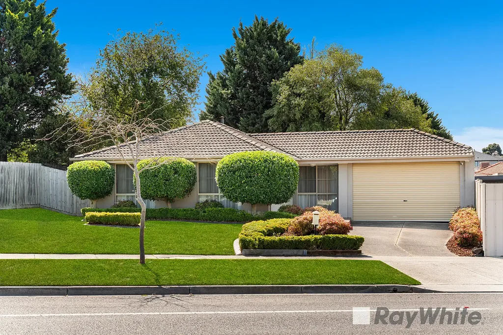 2 Saffron Drive, Hallam, VIC 3803