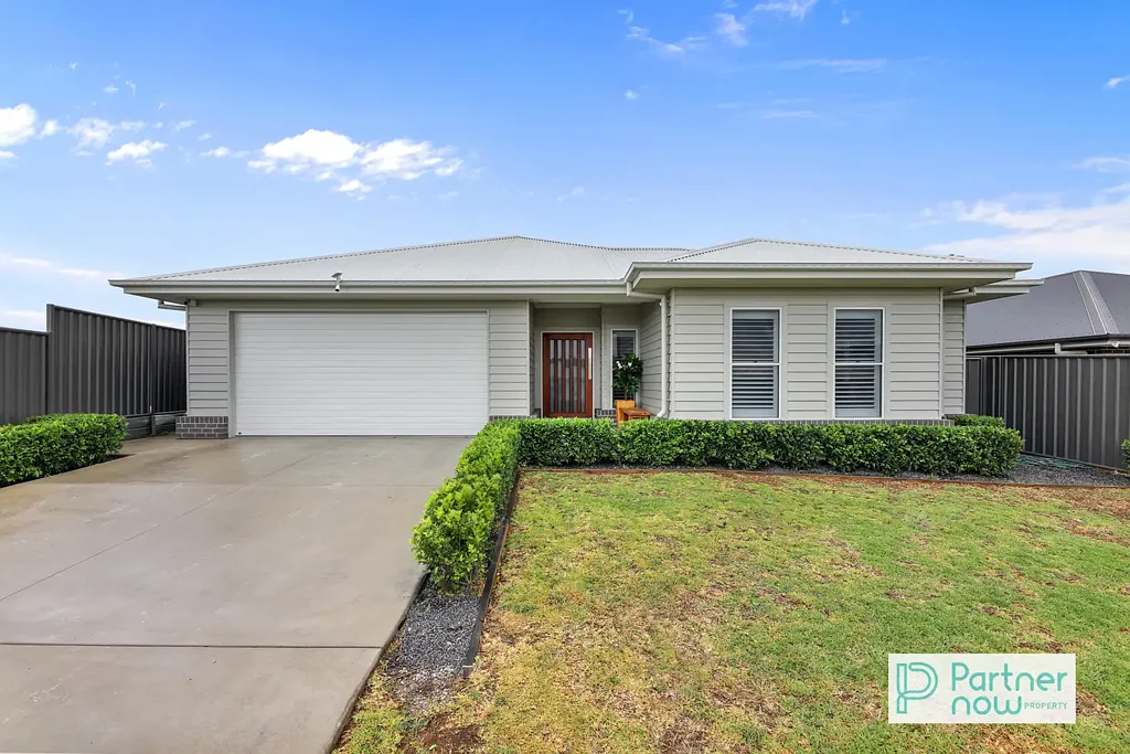35 Evesham Circuit, Tamworth, NSW 2340